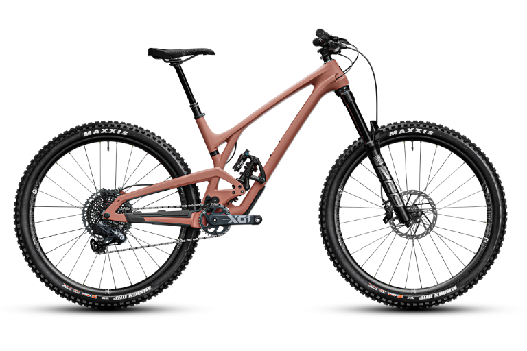 wreckoning-clay-side